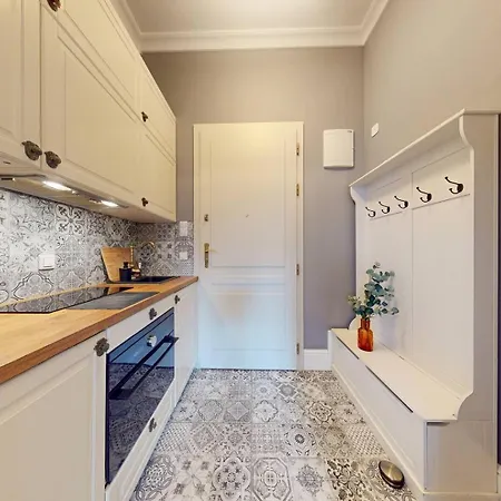 Ivory Deluxe Center Hoza * Varšava