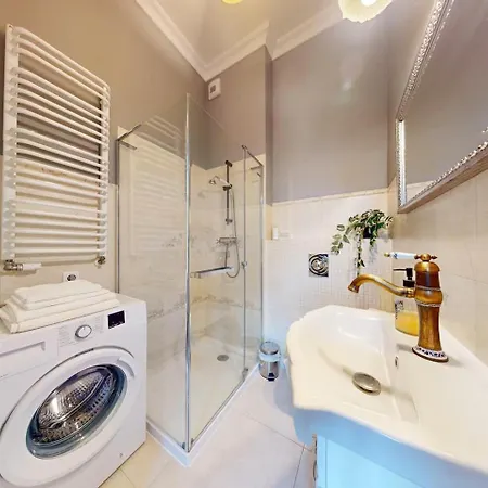 Ivory Deluxe Center Hoza Apartmán