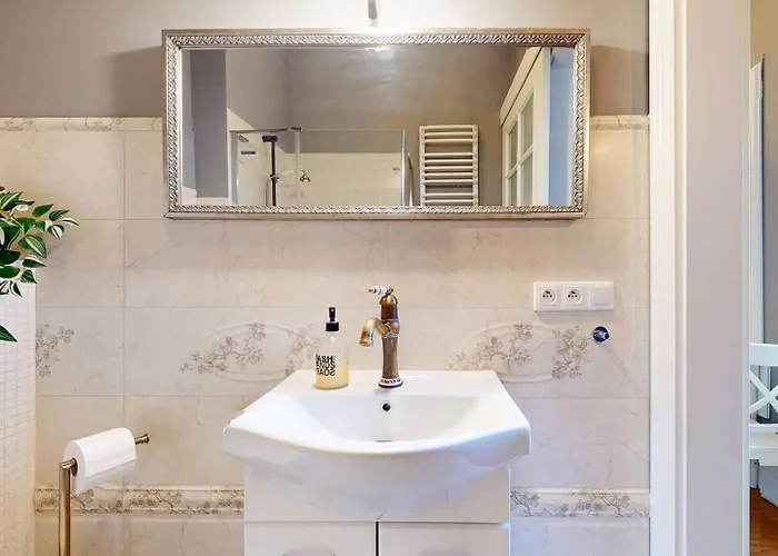 Ivory Deluxe Center Hoza * Varšava